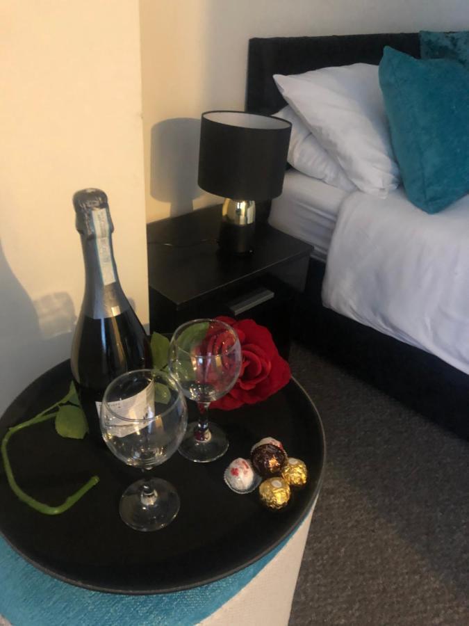 The Upper Room Apartment Nottingham Bagian luar foto