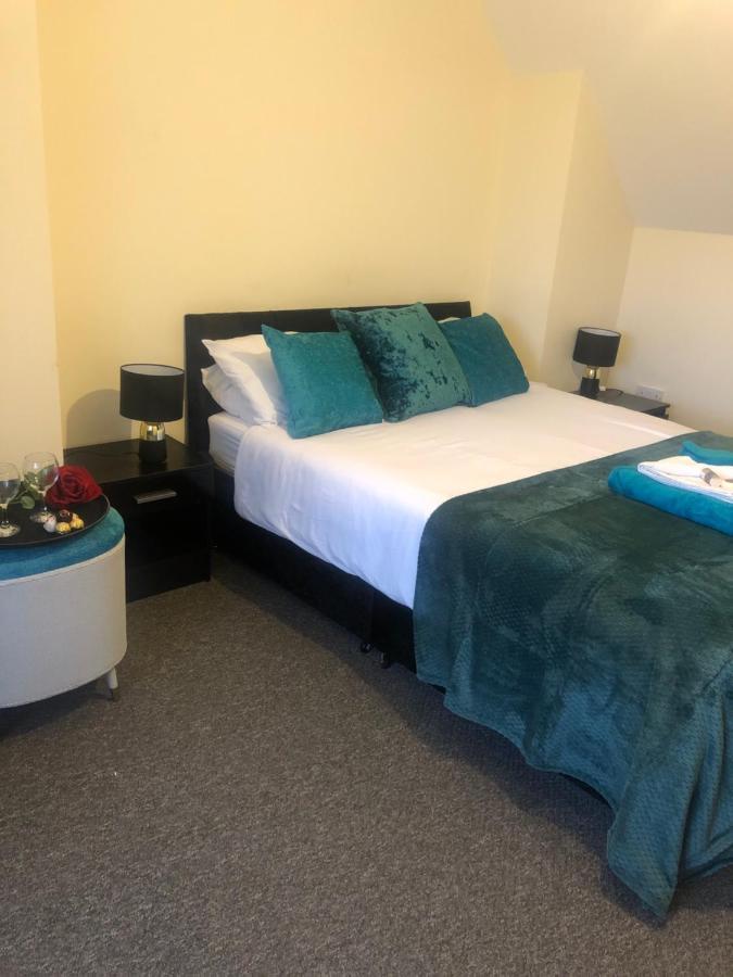 The Upper Room Apartment Nottingham Bagian luar foto