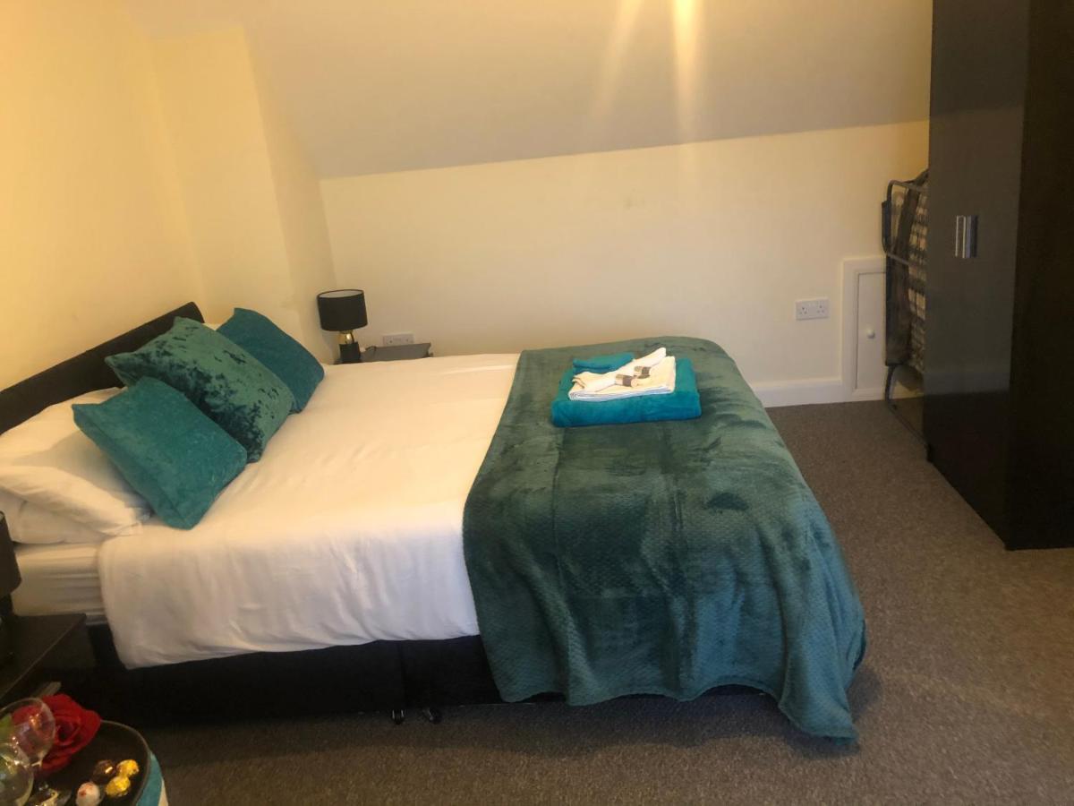 The Upper Room Apartment Nottingham Bagian luar foto