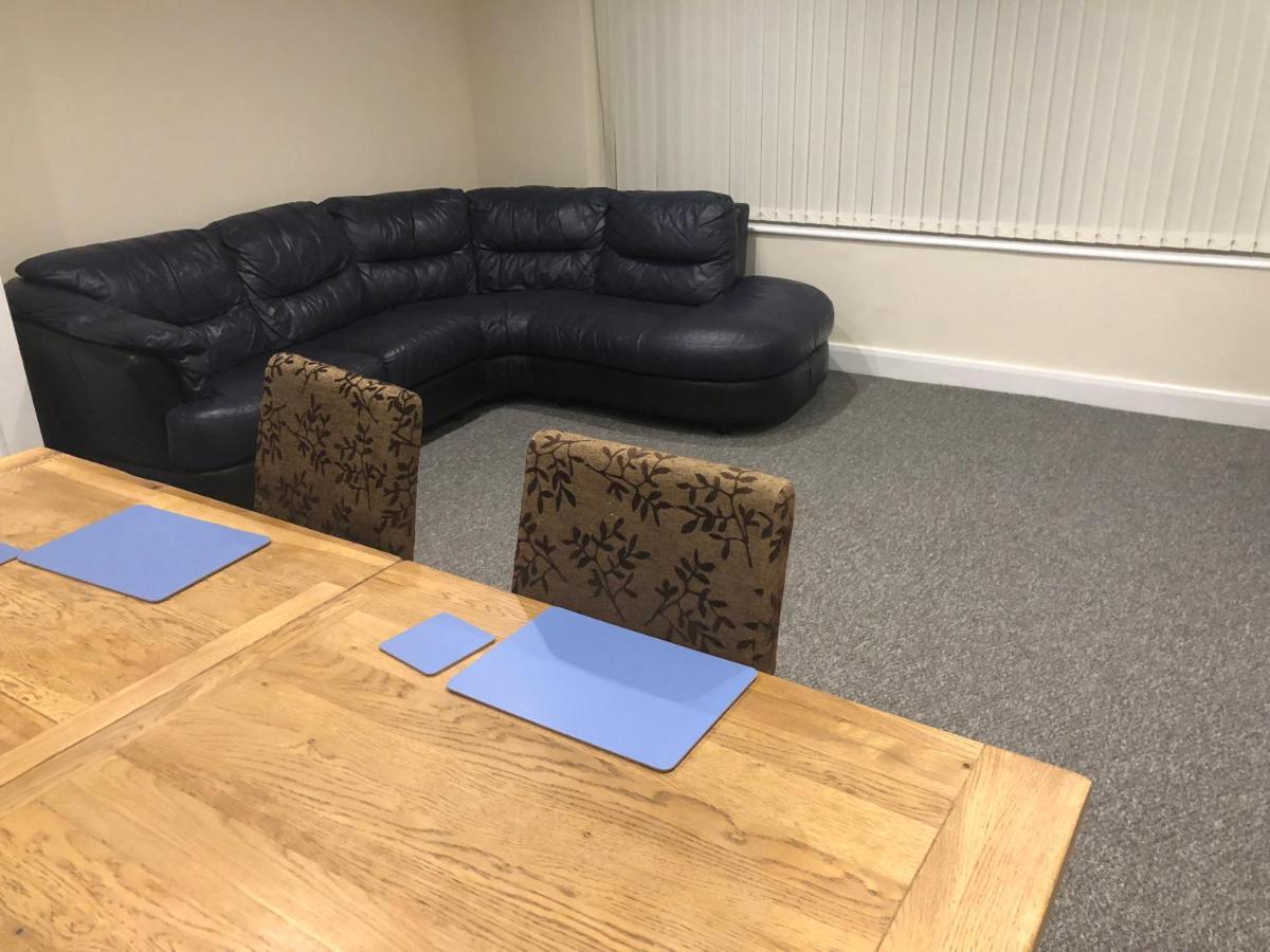 The Upper Room Apartment Nottingham Bagian luar foto